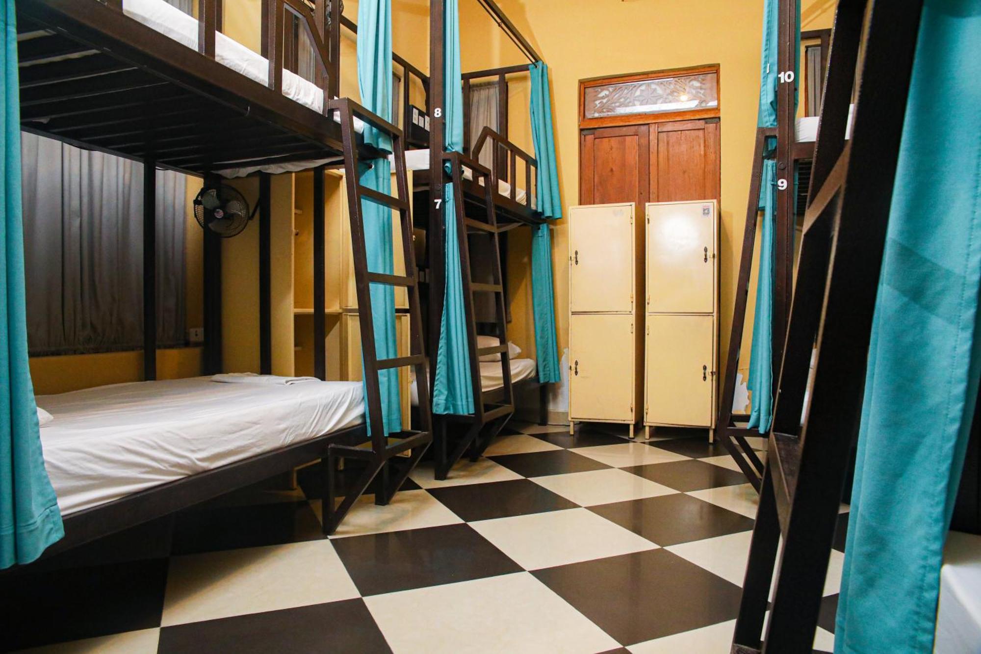 La Brisa Loca Hostel